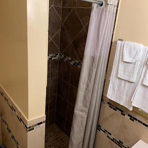 Queen Room Spa Bath